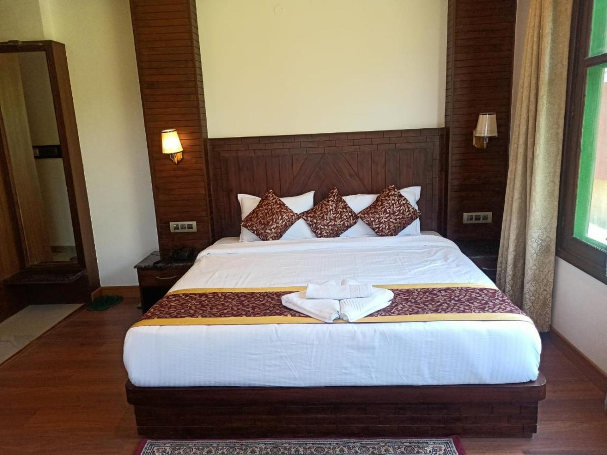 Misty Mountain Manali Hotel Exterior photo